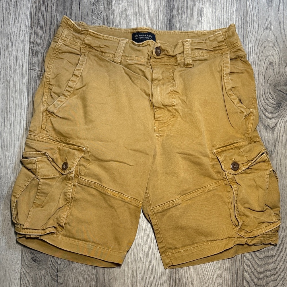American Eagle Outfitters Men's Khaki Cargo Shorts Size 32